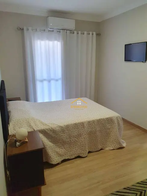 Foto 3 de Casa com 3 quartos à venda, 357m2 em Jardim Maria Helena, Nova Odessa - SP