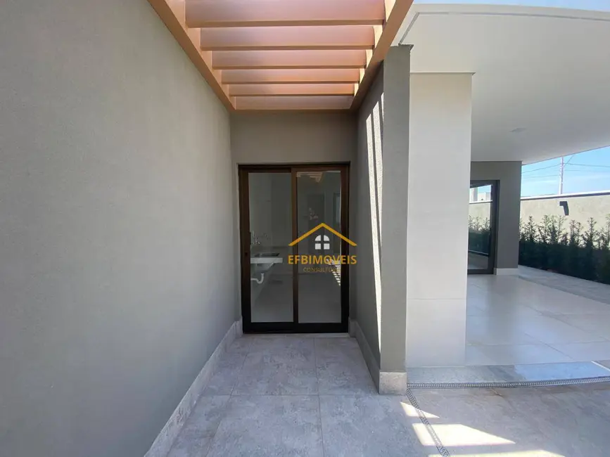 Foto 4 de Casa de Condomínio com 4 quartos à venda, 300m2 em Estância Hípica, Nova Odessa - SP