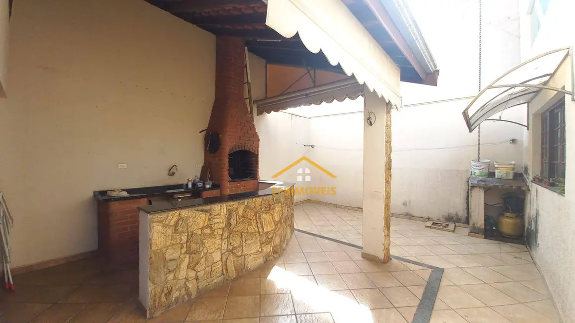 Foto 3 de Sobrado com 3 quartos à venda, 200m2 em Jardim Capuava, Nova Odessa - SP