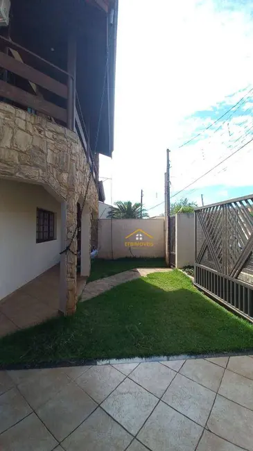 Foto 6 de Sobrado com 3 quartos à venda, 200m2 em Jardim Capuava, Nova Odessa - SP