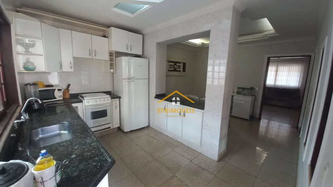 Foto 8 de Sobrado com 3 quartos à venda, 200m2 em Jardim Capuava, Nova Odessa - SP