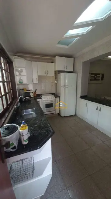 Foto 9 de Sobrado com 3 quartos à venda, 200m2 em Jardim Capuava, Nova Odessa - SP