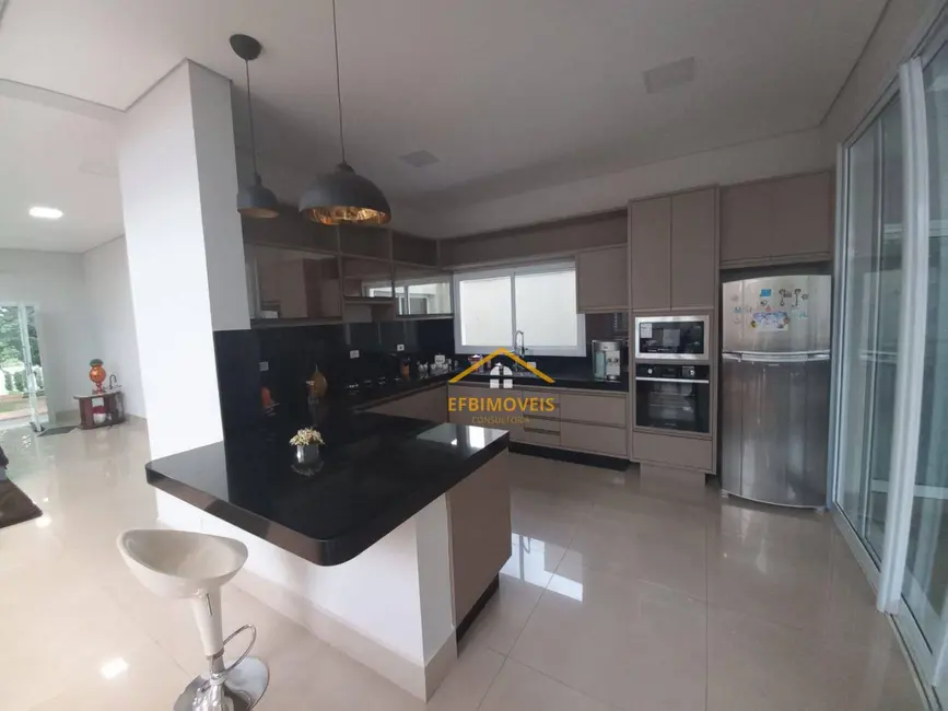 Foto 9 de Casa de Condomínio com 4 quartos à venda, 430m2 em Vila Cordenonsi, Americana - SP