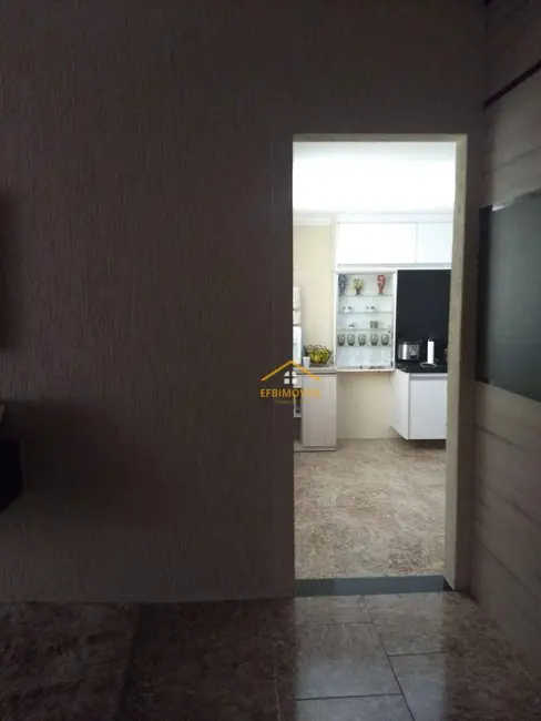 Foto 4 de Casa com 3 quartos à venda, 206m2 em São Luiz, Americana - SP