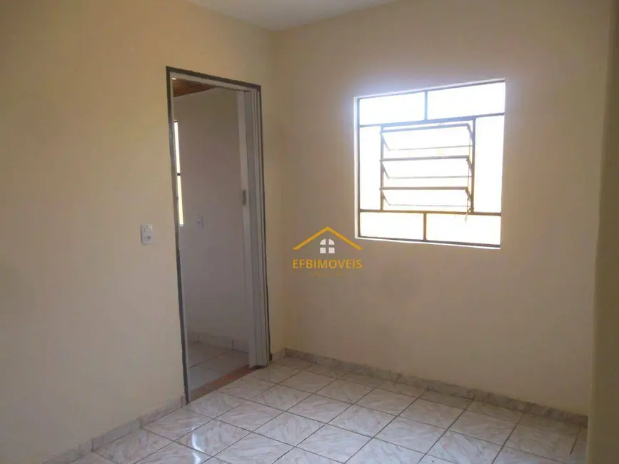Foto 4 de Casa com 2 quartos à venda, 364m2 em Bosque dos Cedros, Nova Odessa - SP