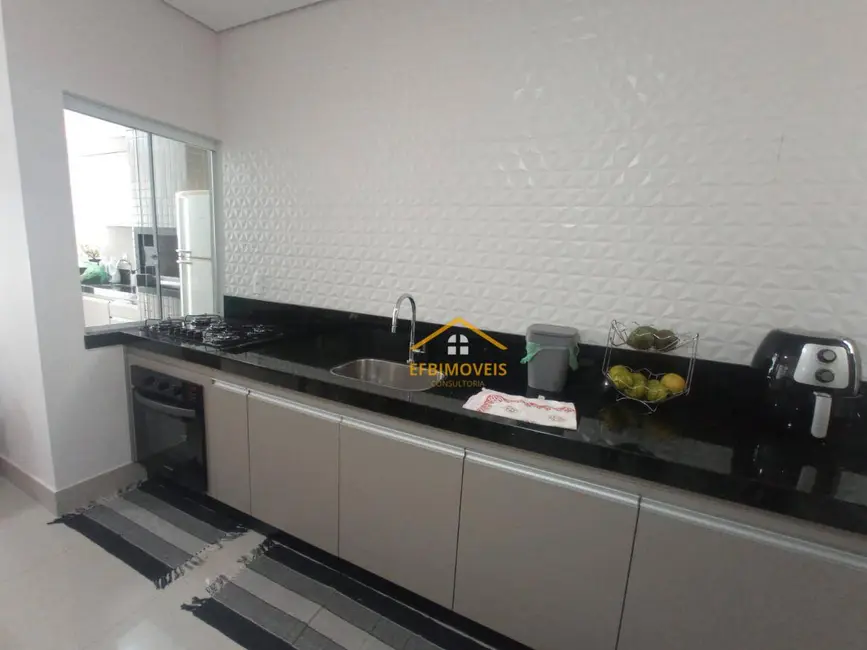 Foto 6 de Casa com 3 quartos à venda, 150m2 em Jardim Santa Rosa, Nova Odessa - SP