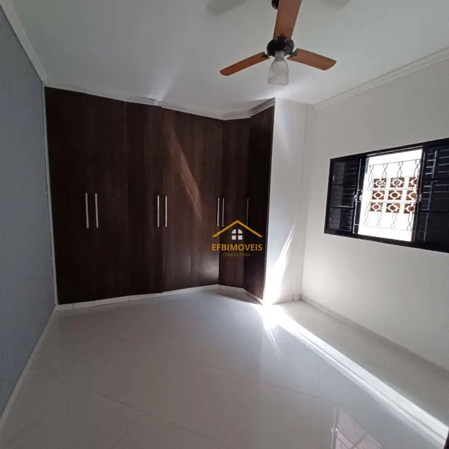 Foto 5 de Casa com 2 quartos à venda, 175m2 em Jardim São Jorge, Nova Odessa - SP
