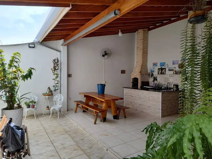 Foto 1 de Casa com 3 quartos à venda, 250m2 em Jardim Consteca, Sumare - SP