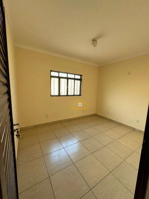 Casa com 3 quartos à venda, 495m2 em Jardim Maria Helena, Nova Odessa - SP - imagem 9 Foto 9 de Casa com 3 quartos à venda, 495m2 em Jardim Maria Helena, Nova Odessa - SP