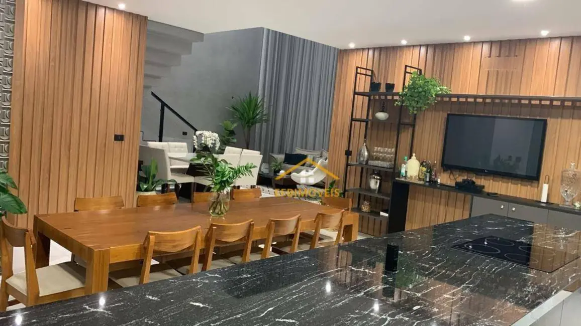 Foto 1 de Casa de Condomínio com 3 quartos à venda, 450m2 em Chácara Letônia, Americana - SP