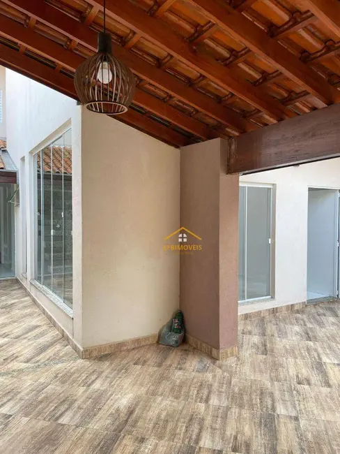 Foto 4 de Sobrado com 3 quartos à venda, 200m2 em Jardim Santa Rita I, Nova Odessa - SP