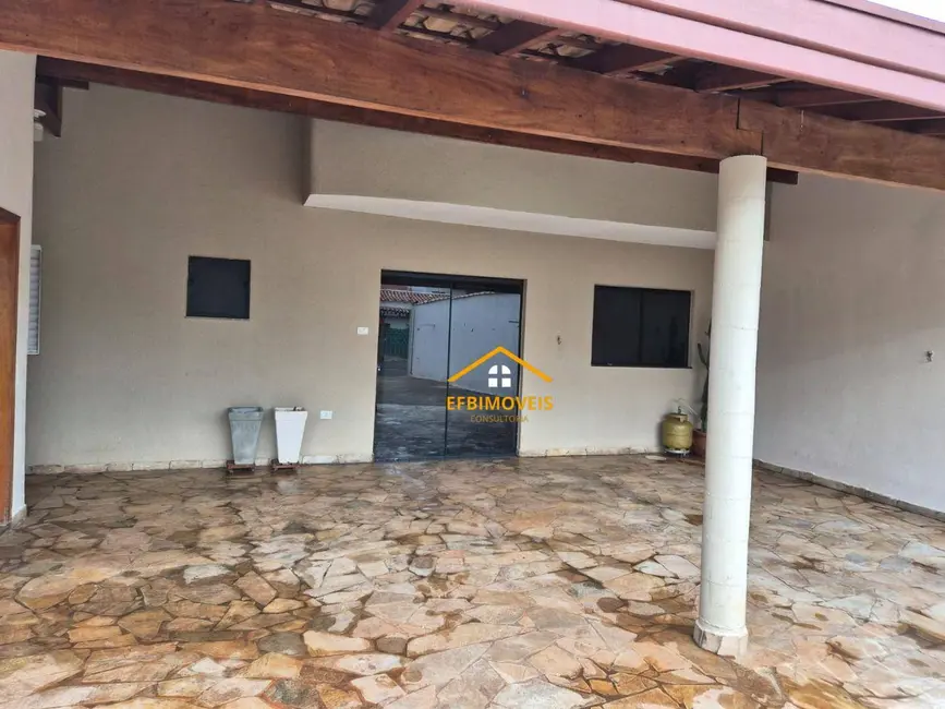 Sobrado com 3 quartos para alugar, 250m2 em Vila Novos Horizontes, Nova Odessa - SP - imagem 8 Foto 8 de Sobrado com 3 quartos para alugar, 250m2 em Vila Novos Horizontes, Nova Odessa - SP