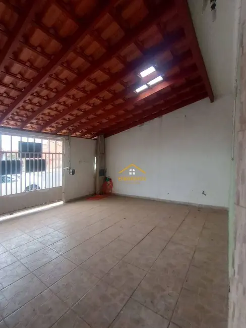 Casa com 3 quartos à venda, 150m2 em Parque Residencial Klavin, Nova Odessa - SP - imagem 4 Foto 4 de Casa com 3 quartos à venda, 150m2 em Parque Residencial Klavin, Nova Odessa - SP