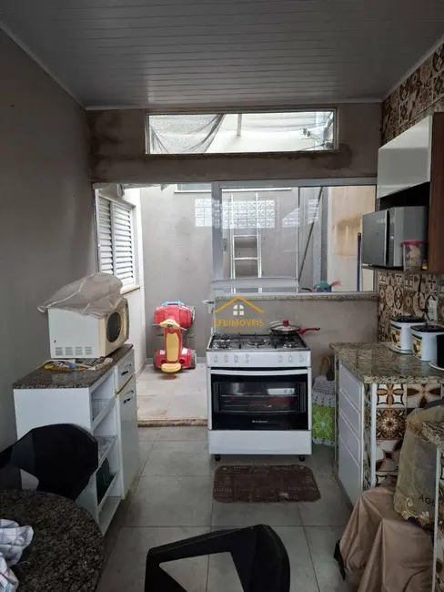 Casa com 3 quartos à venda, 160m2 em Jardim Santa Rita II, Nova Odessa - SP - imagem 3 Foto 3 de Casa com 3 quartos à venda, 160m2 em Jardim Santa Rita II, Nova Odessa - SP