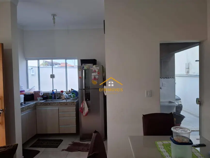 Casa com 3 quartos à venda, 160m2 em Jardim Santa Rita II, Nova Odessa - SP - imagem 4 Foto 4 de Casa com 3 quartos à venda, 160m2 em Jardim Santa Rita II, Nova Odessa - SP