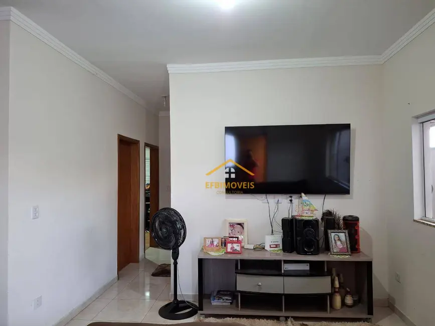 Casa com 3 quartos à venda, 160m2 em Jardim Santa Rita II, Nova Odessa - SP - imagem 8 Foto 8 de Casa com 3 quartos à venda, 160m2 em Jardim Santa Rita II, Nova Odessa - SP