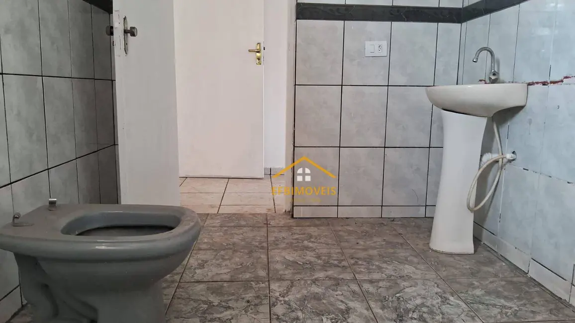 Foto 9 de Sobrado com 4 quartos à venda, 150m2 em Jardim Santa Rosa, Nova Odessa - SP