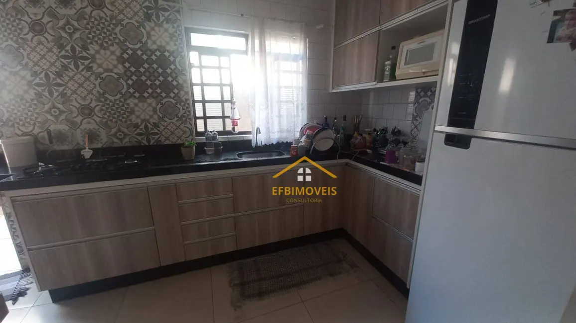 Foto 1 de Casa com 2 quartos à venda, 160m2 em Jardim Campos Verdes, Nova Odessa - SP