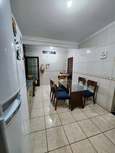 Casa com 3 quartos à venda, 150m2 em Centro, Nova Odessa - SP - imagem 6 Foto 6 de Casa com 3 quartos à venda, 150m2 em Centro, Nova Odessa - SP