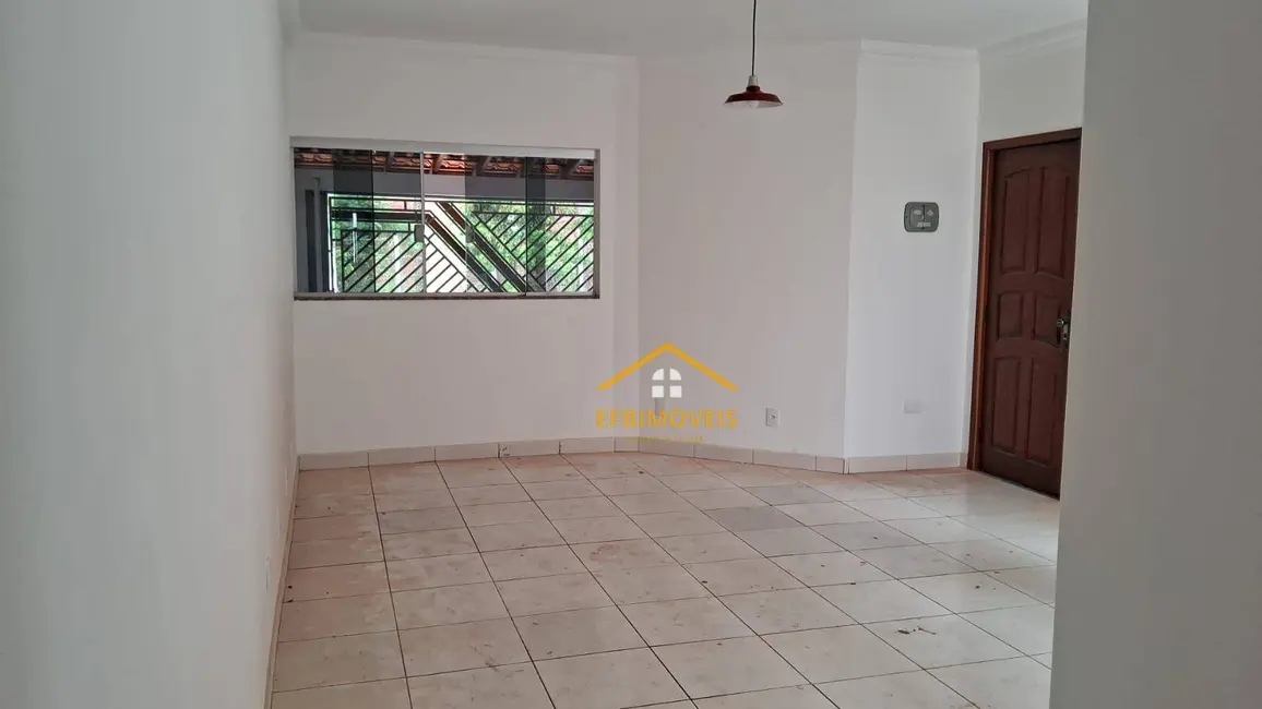 Sobrado com 3 quartos à venda e para alugar, 250m2 em Centro, Nova Odessa - SP - imagem 1 Foto 1 de Sobrado com 3 quartos à venda e para alugar, 250m2 em Centro, Nova Odessa - SP