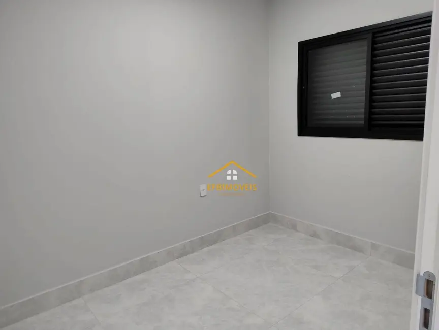 Foto 9 de Casa com 3 quartos à venda, 150m2 em Parque Universitário, Americana - SP