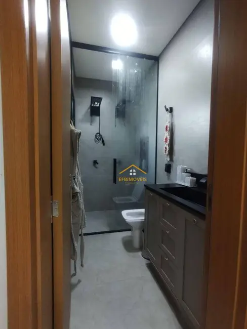 Casa com 3 quartos à venda, 328m2 em Nova Odessa - SP - imagem 4 Foto 4 de Casa com 3 quartos à venda, 328m2 em Nova Odessa - SP