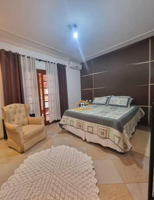 Foto 3 de Casa com 3 quartos à venda, 300m2 em Residencial Santa Luiza I, Nova Odessa - SP