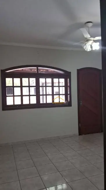 Foto 2 de Casa com 2 quartos à venda, 200m2 em Jardim Santa Rosa, Nova Odessa - SP
