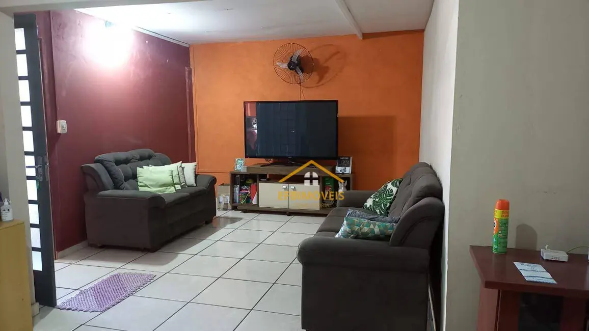 Foto 2 de Casa com 2 quartos à venda, 300m2 em Parque Residencial Klavin, Nova Odessa - SP