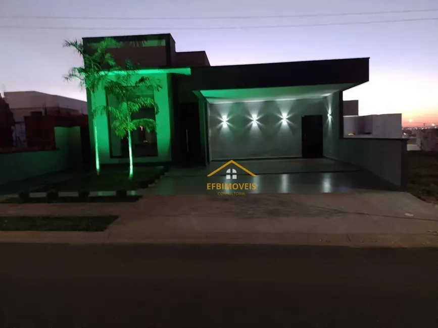 Foto 3 de Casa de Condomínio com 3 quartos à venda, 300m2 em Estância Hípica, Nova Odessa - SP