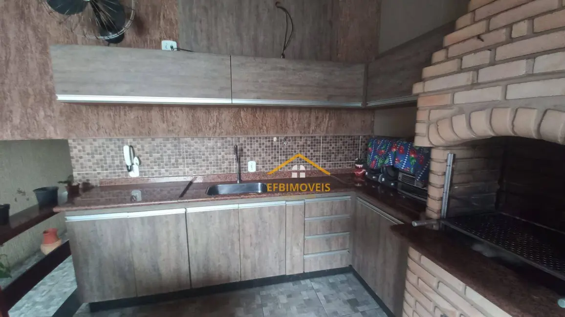 Foto 2 de Casa com 3 quartos à venda, 150m2 em Jardim Maria Helena, Nova Odessa - SP