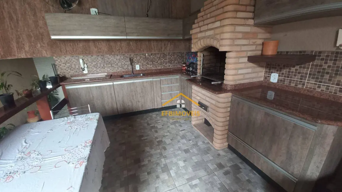 Foto 3 de Casa com 3 quartos à venda, 150m2 em Jardim Maria Helena, Nova Odessa - SP