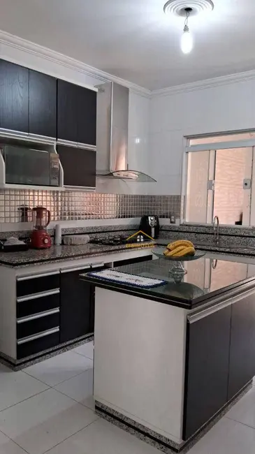 Foto 5 de Casa com 2 quartos à venda, 160m2 em Jardim Campos Verdes, Nova Odessa - SP