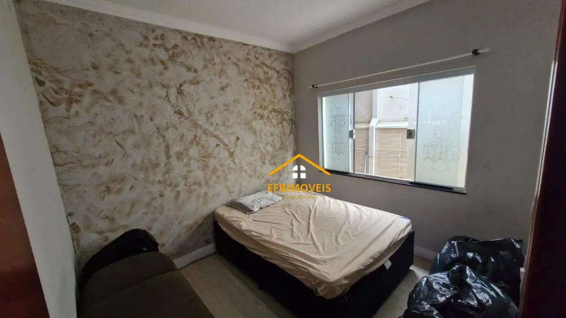 Foto 2 de Casa com 2 quartos à venda, 160m2 em Jardim Campos Verdes, Nova Odessa - SP