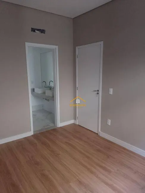 Foto 4 de Casa de Condomínio com 3 quartos à venda, 300m2 em Estância Hípica, Nova Odessa - SP