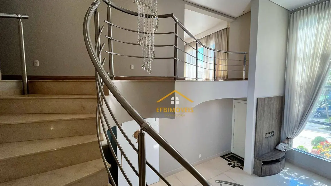 Foto 2 de Casa de Condomínio com 5 quartos à venda, 360m2 em Vila Israel, Americana - SP
