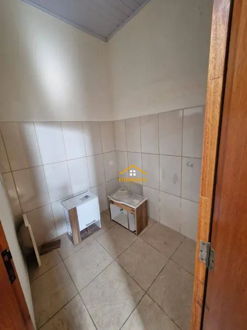Casa com 3 quartos à venda, 200m2 em Jardim Monte das Oliveiras, Nova Odessa - SP - imagem 3 Foto 3 de Casa com 3 quartos à venda, 200m2 em Jardim Monte das Oliveiras, Nova Odessa - SP