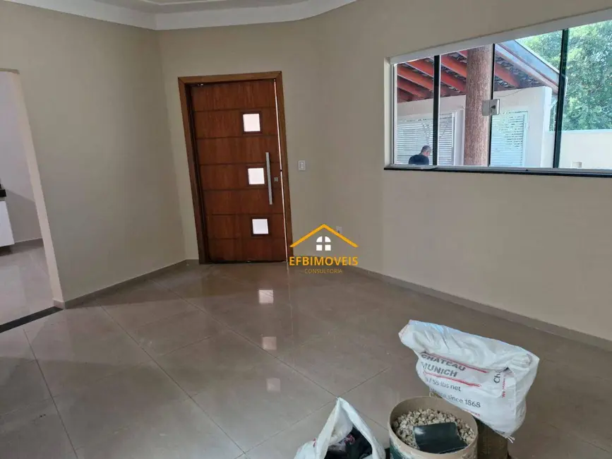 Casa com 3 quartos à venda, 200m2 em Jardim Monte das Oliveiras, Nova Odessa - SP - imagem 5 Foto 5 de Casa com 3 quartos à venda, 200m2 em Jardim Monte das Oliveiras, Nova Odessa - SP