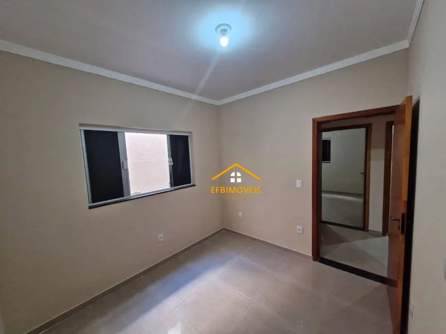 Casa com 3 quartos à venda, 200m2 em Jardim Monte das Oliveiras, Nova Odessa - SP - imagem 9 Foto 9 de Casa com 3 quartos à venda, 200m2 em Jardim Monte das Oliveiras, Nova Odessa - SP