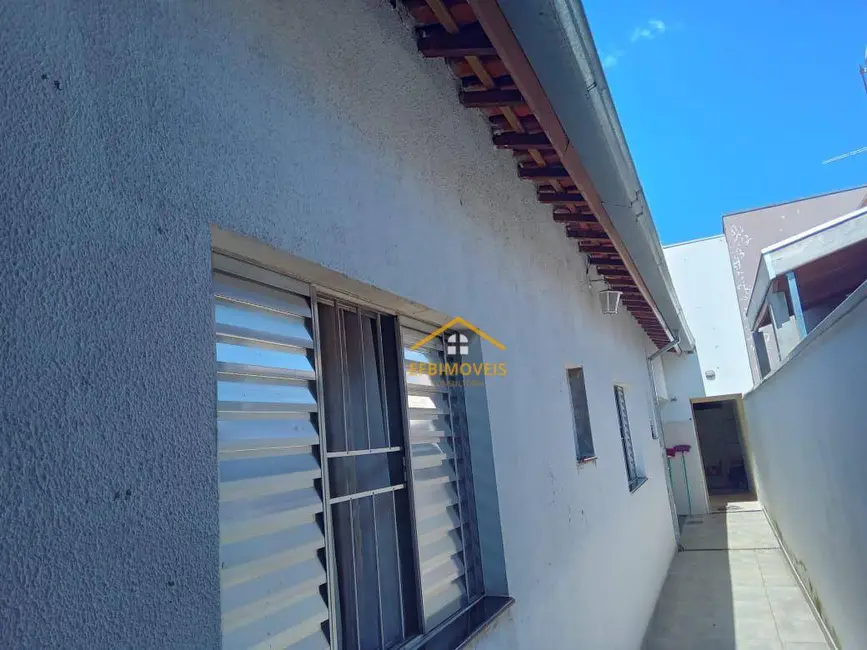 Foto 2 de Casa com 2 quartos à venda, 150m2 em Vila Letônia, Nova Odessa - SP