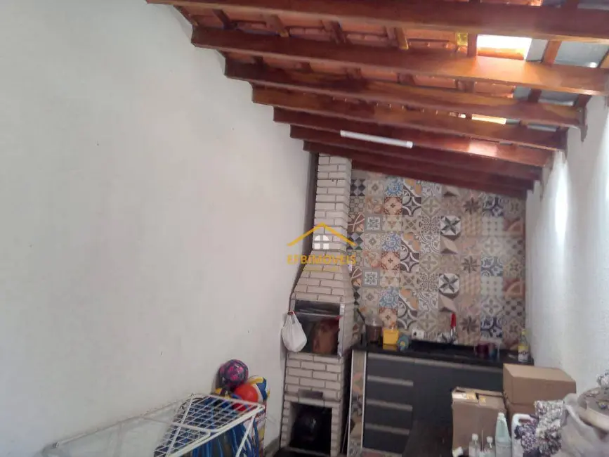 Foto 4 de Casa com 2 quartos à venda, 150m2 em Vila Letônia, Nova Odessa - SP