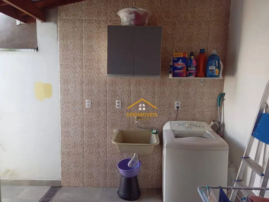 Foto 3 de Casa com 2 quartos à venda, 150m2 em Vila Letônia, Nova Odessa - SP