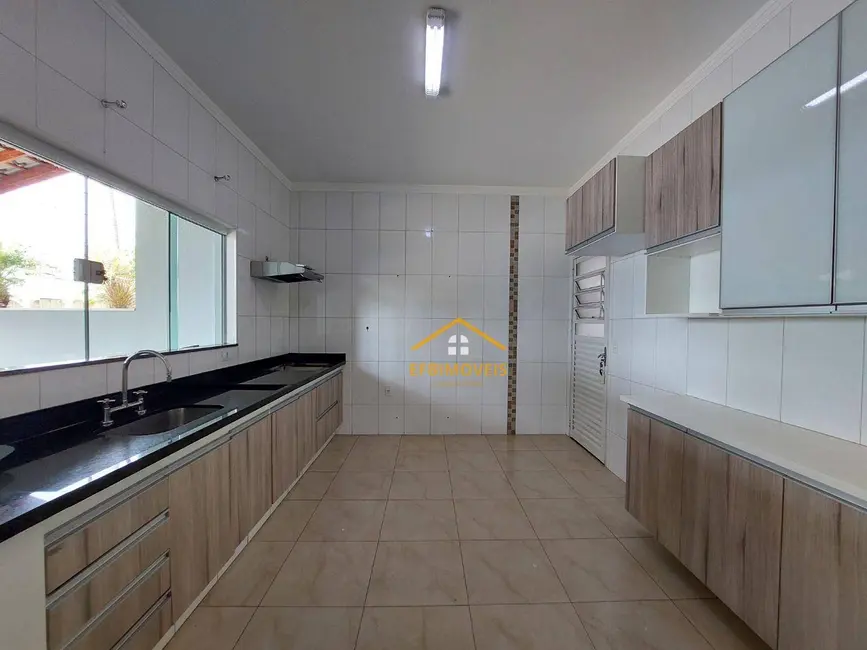 Foto 2 de Casa de Condomínio com 4 quartos à venda, 312m2 em Residencial Imigrantes, Nova Odessa - SP