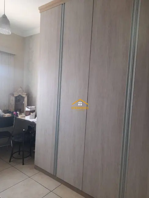 Foto 3 de Casa com 3 quartos à venda, 350m2 em Jardim Maria Helena, Nova Odessa - SP