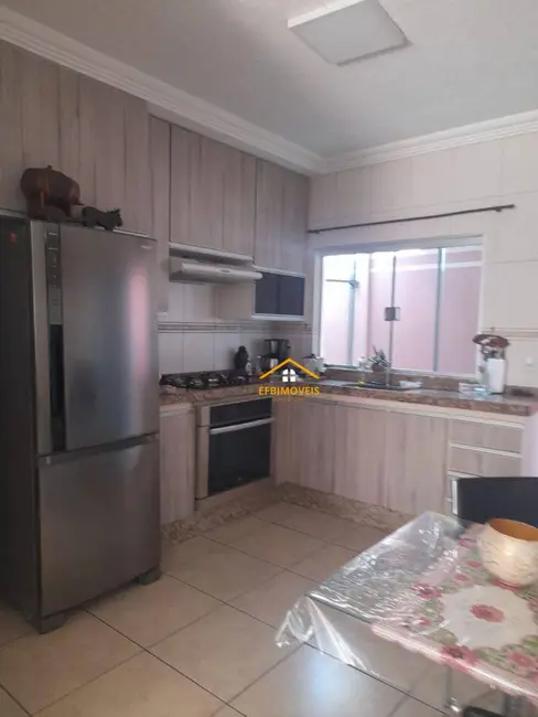 Foto 1 de Casa com 3 quartos à venda, 350m2 em Jardim Maria Helena, Nova Odessa - SP