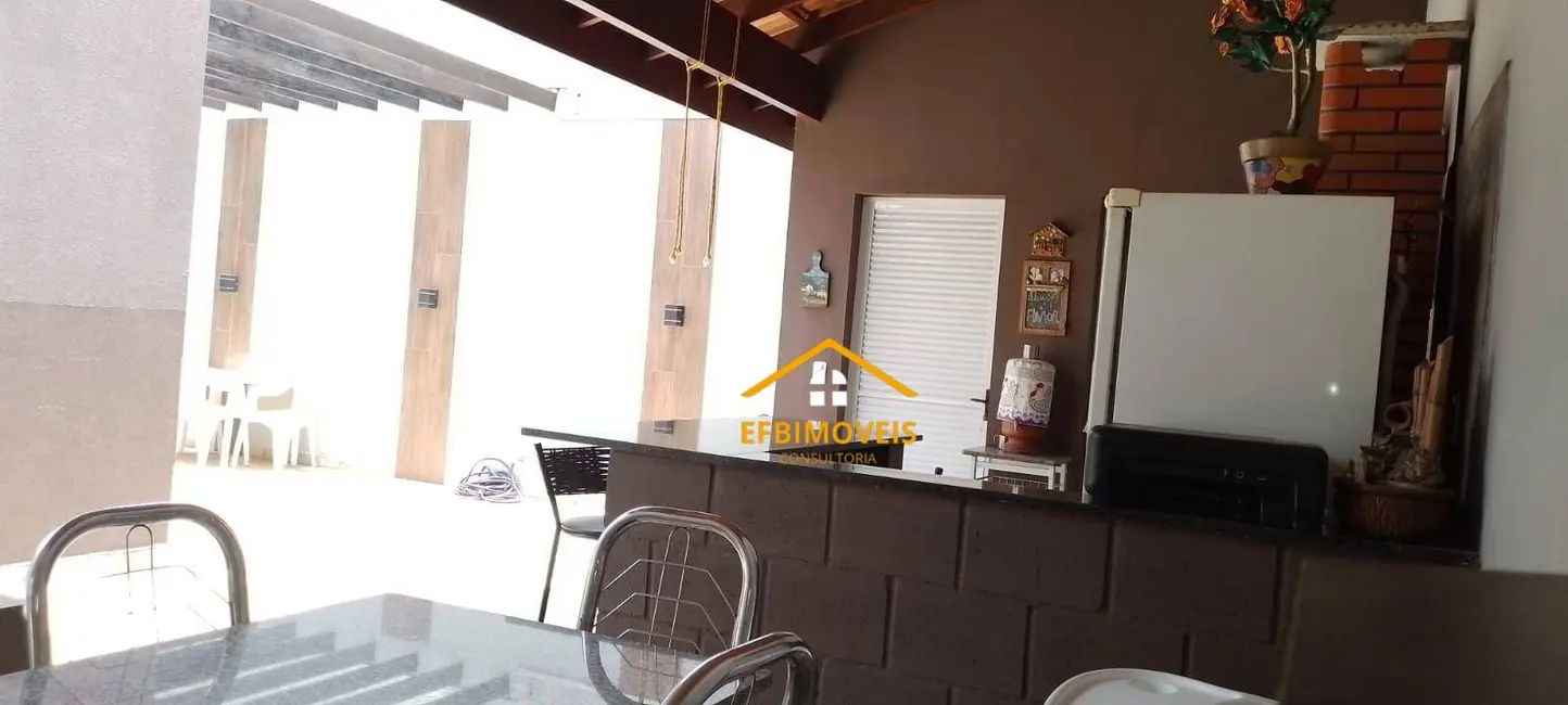 Foto 3 de Casa com 3 quartos à venda, 200m2 em Nova Odessa - SP