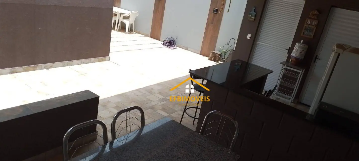 Foto 7 de Casa com 3 quartos à venda, 200m2 em Nova Odessa - SP