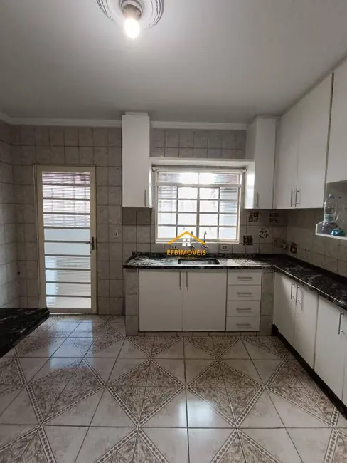 Foto 9 de Casa com 2 quartos à venda, 150m2 em Parque Residencial Klavin, Nova Odessa - SP