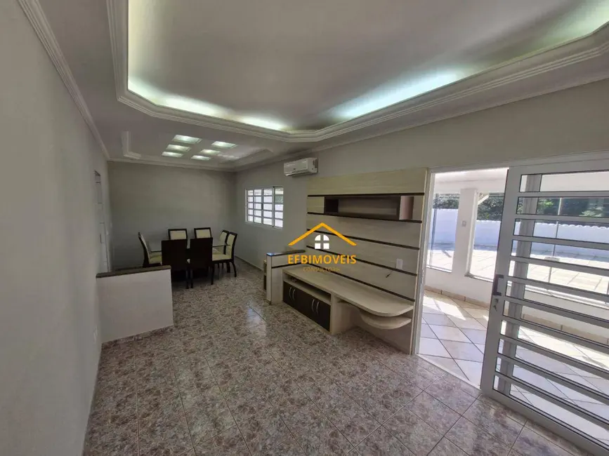 Foto 9 de Casa com 3 quartos à venda, 324m2 em Jardim das Palmeiras-CDHU, Nova Odessa - SP