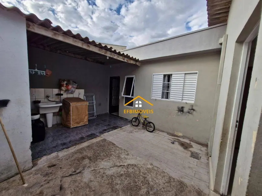 Foto 3 de Casa com 4 quartos à venda, 300m2 em Jardim São Manoel, Nova Odessa - SP